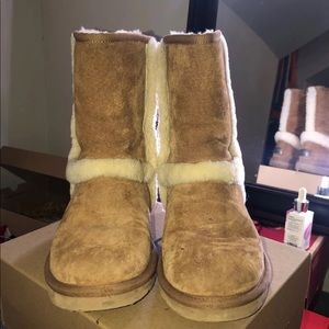 Brown Ugg / Uggs Boots